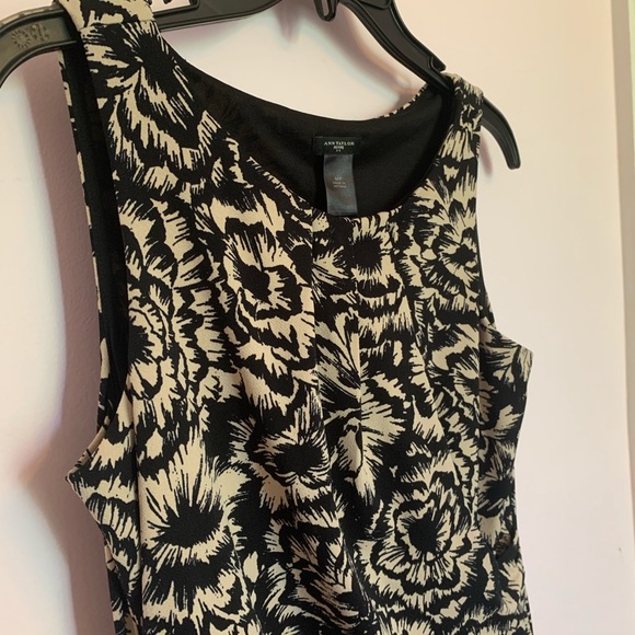 (Size MP) 🦋Ann Taylor Dress - Picture 5 of 10